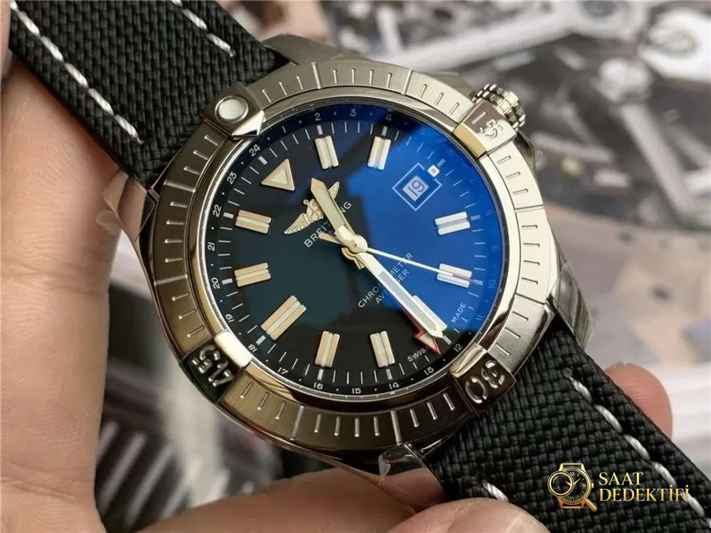 GF Factory Breitling Avenger 45 mm çift zaman dilimli saat işçilik incelemesi - Kasa Profili ve Kurma Kolu İncelemesi