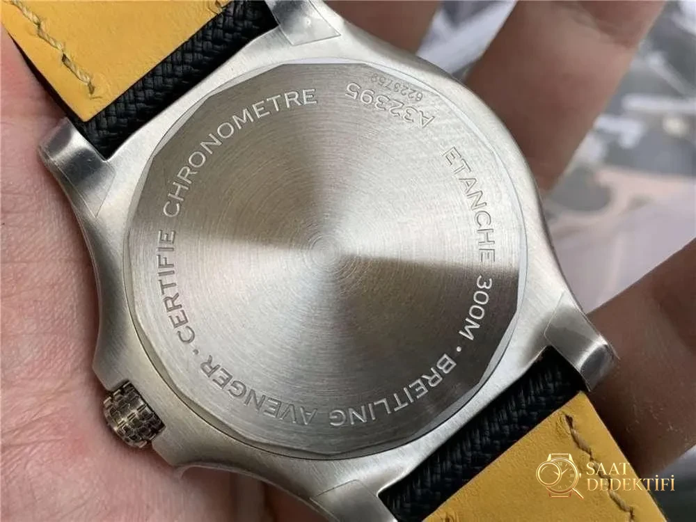 GF Factory Breitling Avenger 45 mm çift zaman dilimli saat işçilik incelemesi - Bilekte Duruş ve Kasa Orantısı