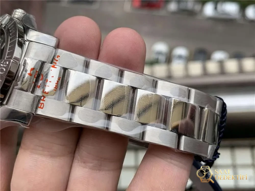 GF Factory Breitling Avenger 45 mm çift zaman dilimli saat işçilik incelemesi - Toka İçi Mikro Ayar Mekanizması