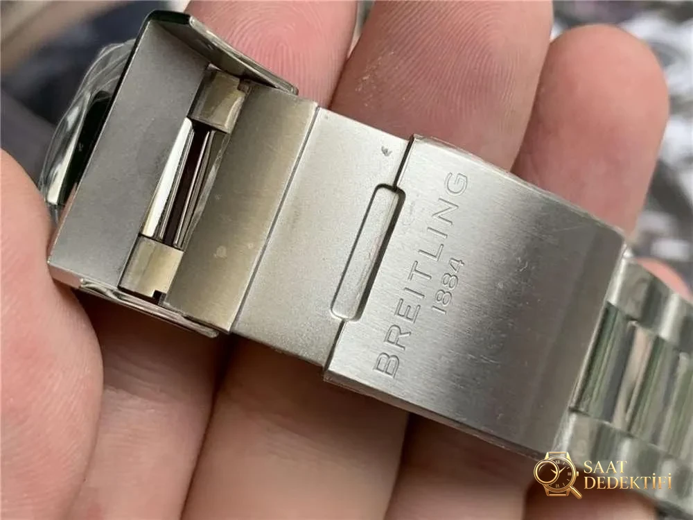 GF Factory Breitling Avenger 45 mm çift zaman dilimli saat işçilik incelemesi - Kordon Dokusu ve Dikiş Detayları