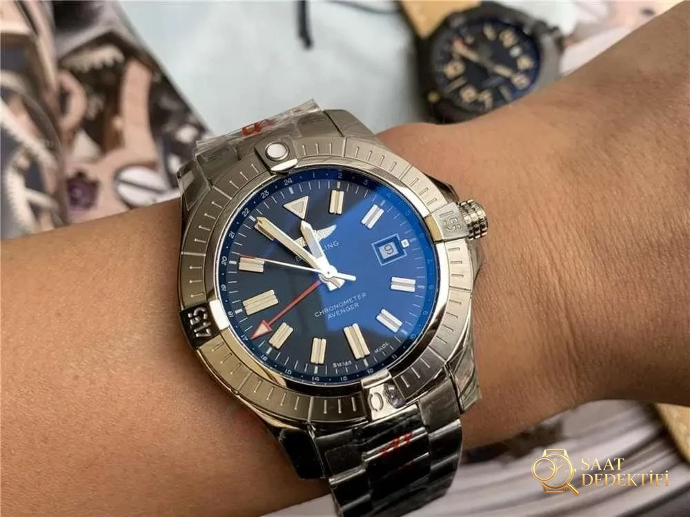 GF Factory Breitling Avenger 45 mm çift zaman dilimli saat işçilik incelemesi - Makro Mekanizma Köprüleri ve Cenevre Çizgileri