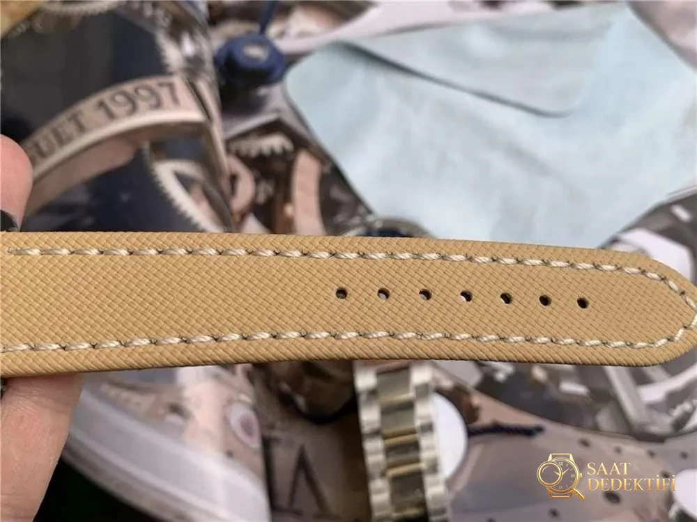 GF Factory Breitling Avenger 45 mm çift zaman dilimli saat işçilik incelemesi - Dalgıç Kilit Uzatması ve Toka Güvenliği