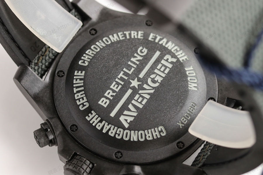 GF Factory Breitling Avenger 45 mm Hurricane model saat incelemesi — 8. fotoğraf