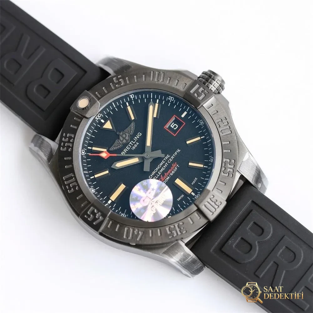 GF Factory Breitling Avenger Blackbird V4 yükseltilmiş versiyonu ZF Factory işinden daha mı iyi? - Kasa Profili ve Kurma Kolu İncelemesi