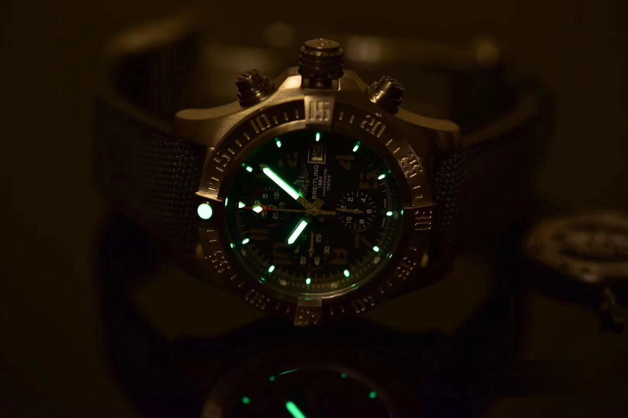 GF Factory Breitling Avenger gerçek-replika karşılaştırması ve orijinalle arasındaki fark nerede? — 18. fotoğraf