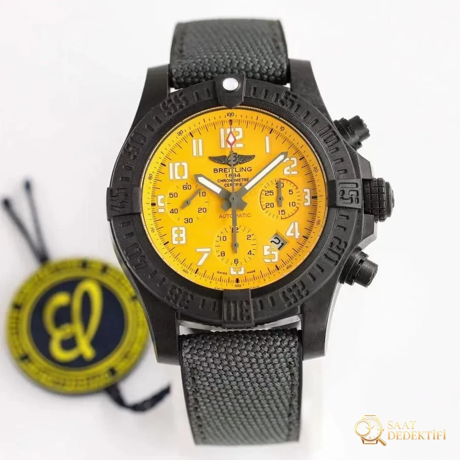 GF Factory Breitling Avenger II GMT saatin artıları ve eksileri - ön görünüm