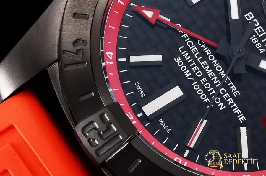 GF Factory Breitling Avenger II Black Steel V2 Kırmızı Kadran Saat İncelemesi - Arka Kapak ve Mekanizma Detayı
