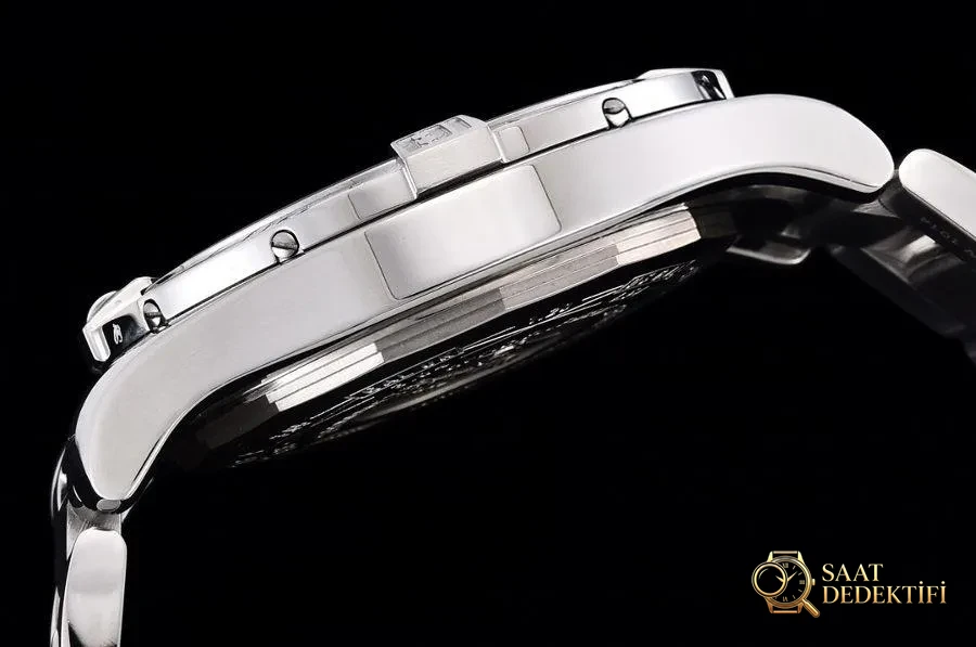 GF Factory Breitling Avenger II GMT Blackbird Replika Saat İncelemesi - Arka Kapak ve Mekanizma Detayı