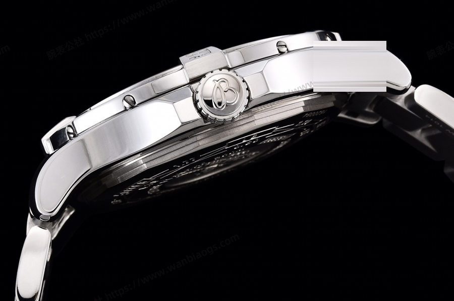 GF Factory Breitling Avenger II GMT Blackbird Replika Saat İncelemesi — 5. fotoğraf