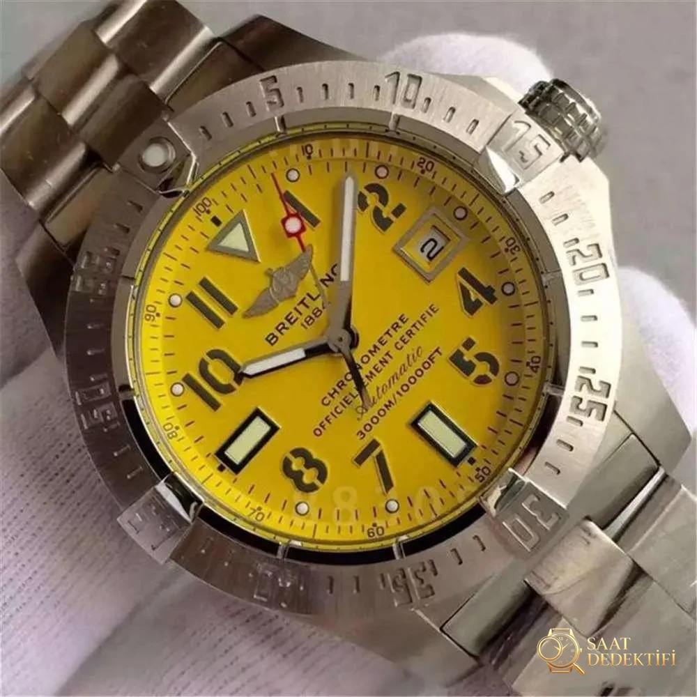 GF Factory Breitling Avenger Sarı Kurt «Asia2824 mekanizmalı» sağlam ve iddialı estetiğiyle öne çıkan saat - Arka Kapak ve Mekanizma Detayı