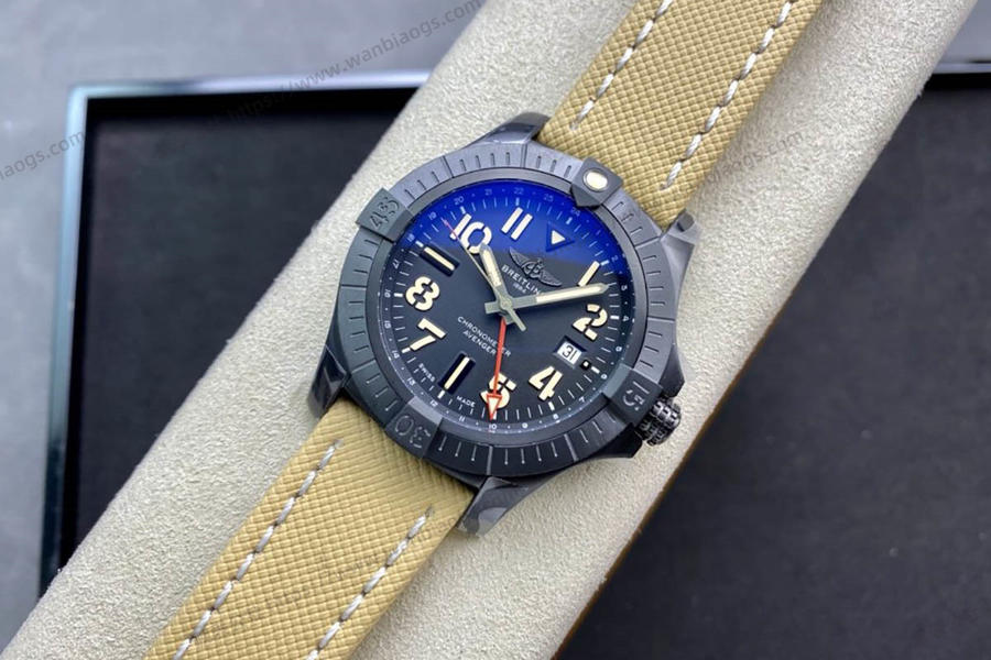 GF Factory Breitling Avenger Serisi Karbon Siyahı Titanyum Night Mission Kol Saati — 1. fotoğraf