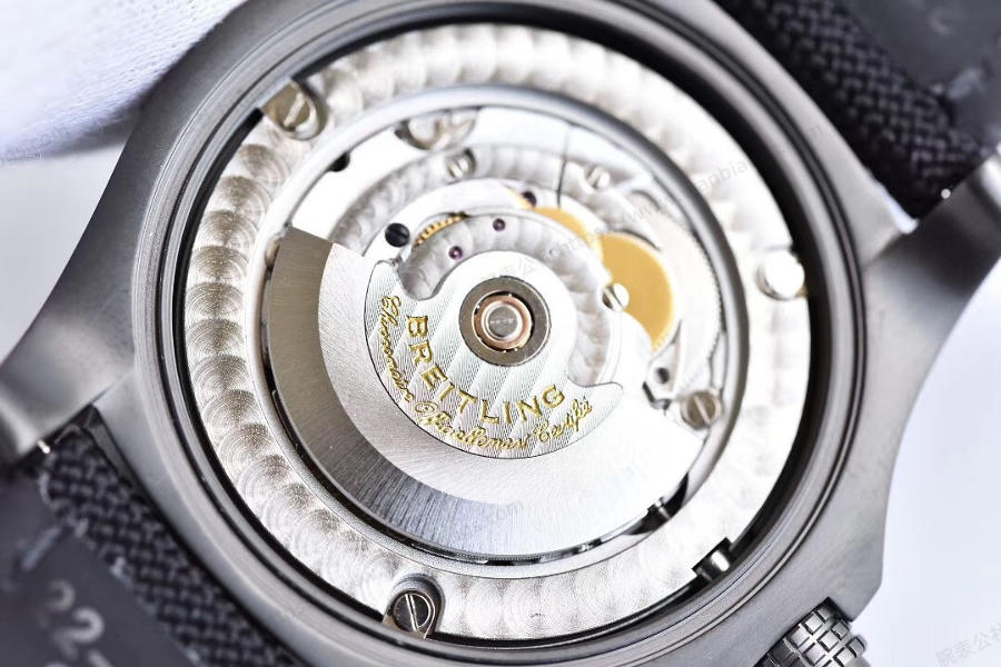 GF Factory Breitling Blackbird V4 versiyonu ilk bakışta replika belli olur mu? — 3. fotoğraf