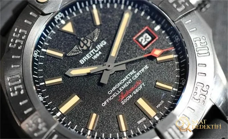GF Factory Breitling Blackbird V4 Versiyonu Saat İncelemesi - Kadran Detayı ve Bezel İşçiliği