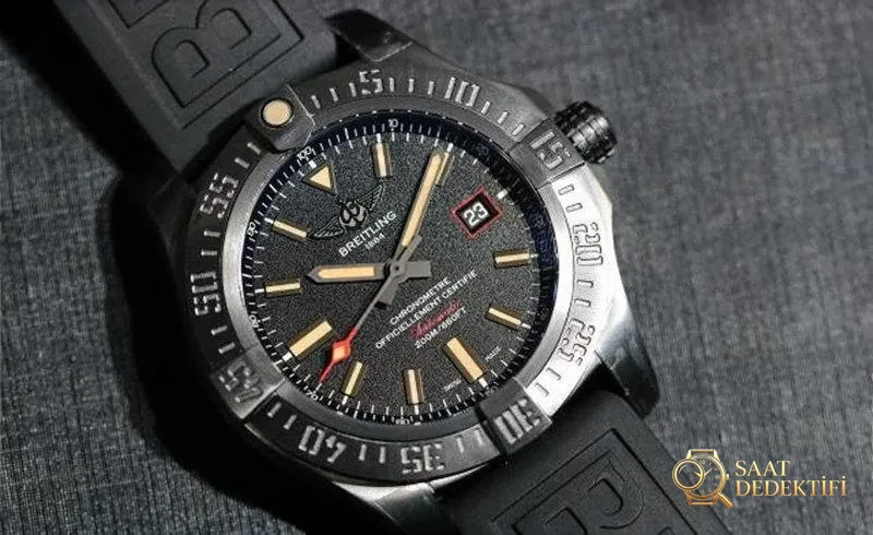 GF Factory Breitling Blackbird V4 Versiyonu Saat İncelemesi - Arka Kapak ve Mekanizma Detayı
