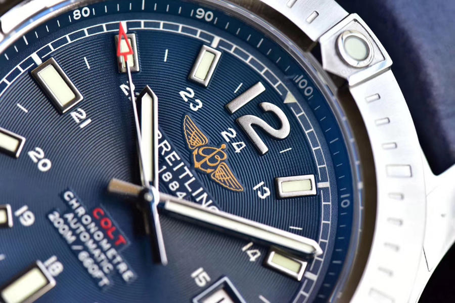 GF Factory Breitling Challenger serisi (mavi kadran) saat incelemesi — 4. fotoğraf