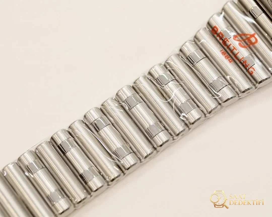 GF Factory Breitling Chronomat mekanik kronograf b01 bilezikli modelin kalitesi nasıl? - Yan Profil ve Kordon Bağlantısı