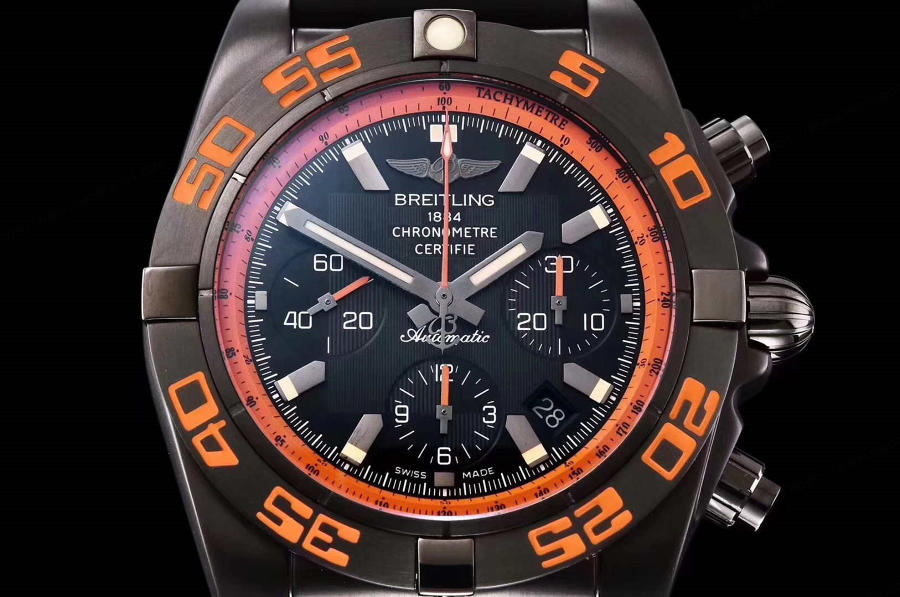 GF Factory Breitling Chronomat serisi Blackbird kol saati incelemesi — 2. fotoğraf