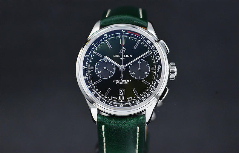 GF Factory Breitling Premier B01 yarış (yeşil kadran) saat incelemesi — 1. fotoğraf