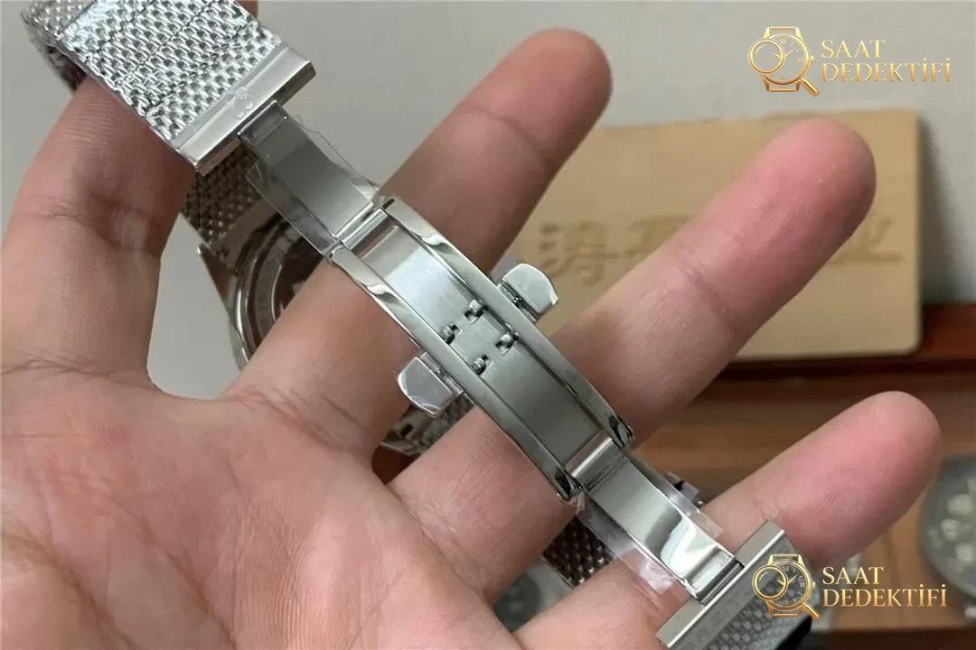 GF Factory Breitling Superocean Heritage 57 Capsule Serisi A103701A1B1A1 Saat İncelemesi - Mekanizma Zemberek ve Balans Detayı