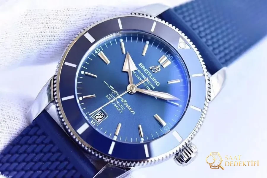 GF Factory Breitling Superocean Heritage II Serisi (Mavi Kadran) Kol Saati - Arka Kapak ve Mekanizma Detayı