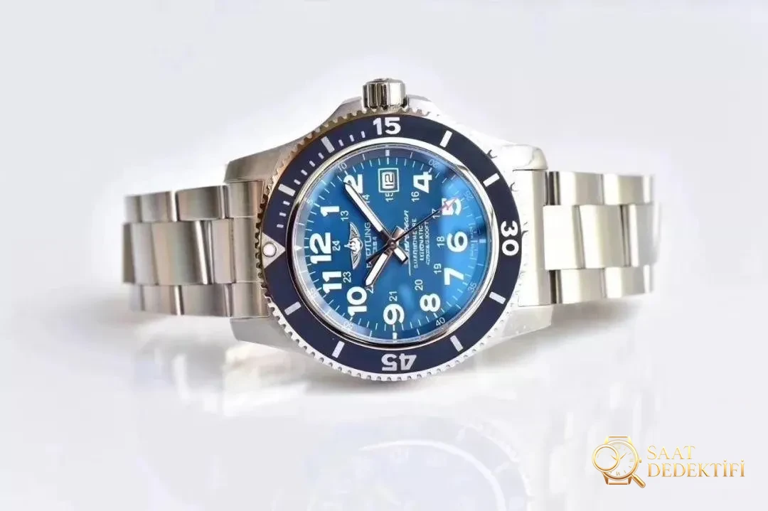 Breitling Superocean İncelemesi - Ön Görünüm ve Kasa Tasarımı