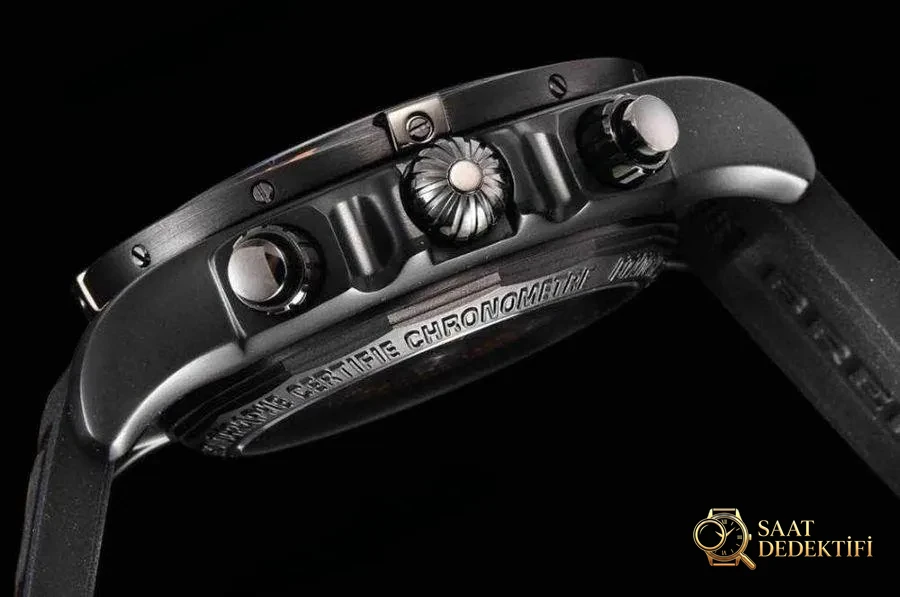 GF Factory Breitling Ultimate Chronograph Black Hawk Kol Saati İncelemesi - Arka Kapak ve Mekanizma Detayı