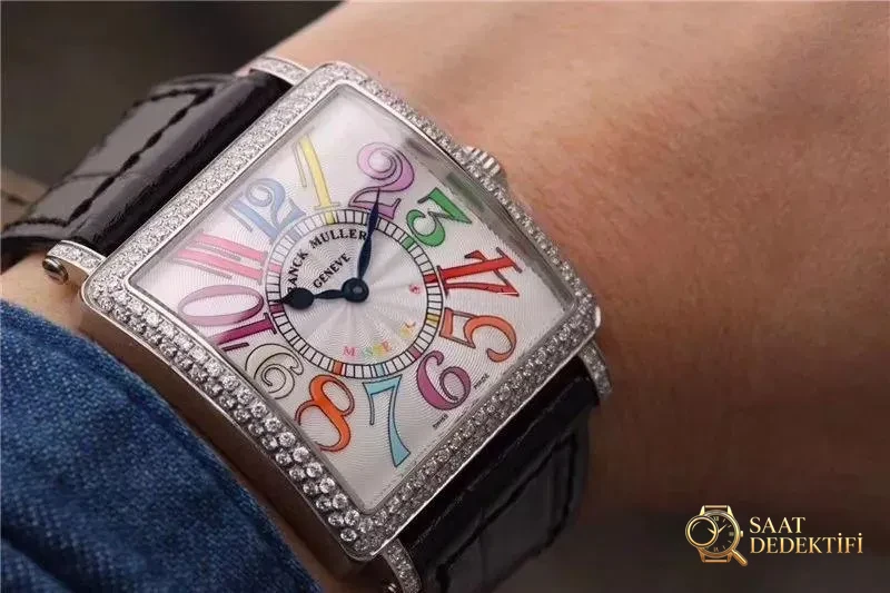 GF Factory Franck Muller 6002MQZ MASTER SQUARE kadın kuvars replika saat orijinalle karşılaştırıldığında nasıl? Elmas taşlı modeli var mı? - Kasa Profili ve Kurma Kolu İncelemesi