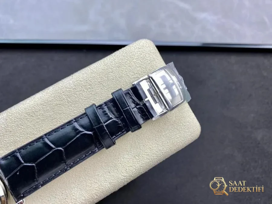 GF Factory Jaeger-LeCoultre Master serisi 1378420 erkek klasik kol saati (Palyaço beyaz kadran) - Klips Kilidi ve Lazer Damgalar