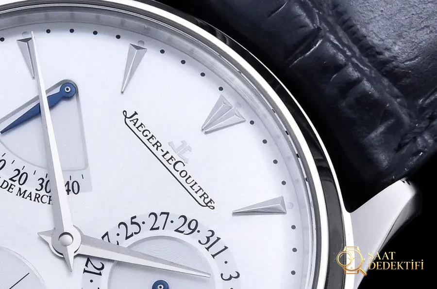 GF Factory Jaeger-LeCoultre Master serisi 1378420 erkek klasik kol saati (Palyaço beyaz kadran) - Genel Açı ve Estetik Duruş