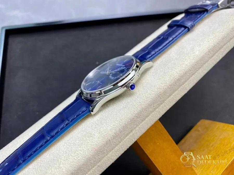 GF Factory Jaeger-LeCoultre Master Serisi 1378480 Erkek Klasik Kol Saati (Palyaço Mavi Kadran) - Bilezik, Toka ve Klips Mekanizması