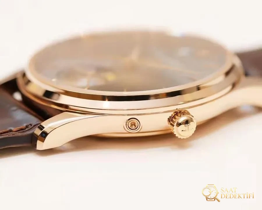 GF Factory Jaeger-LeCoultre Moon Phase 136255J (gri kadran) saat incelemesi - Kasa Profili ve Kurma Kolu İncelemesi