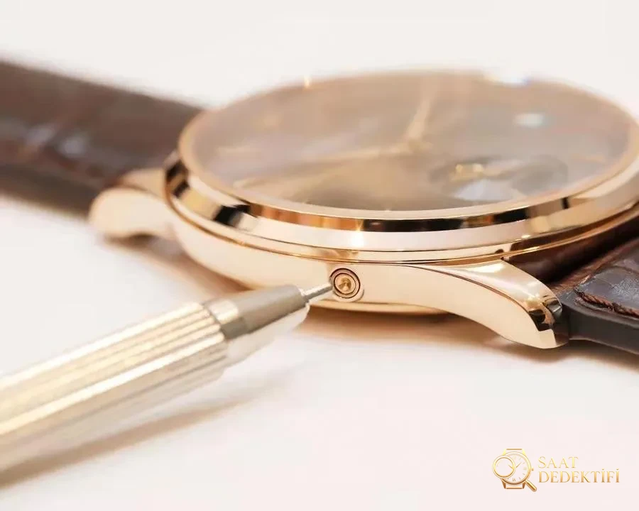 GF Factory Jaeger-LeCoultre Moon Phase 136255J (gri kadran) saat incelemesi - Bilekte Duruş ve Kasa Orantısı