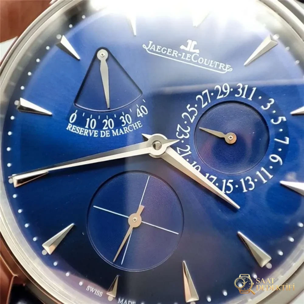 GF Factory Jaeger-LeCoultre Palyaço 1378420 saat incelemesi - Sade ve ağırbaşlı Jaeger-LeCoultre Master serisi - Arka Kapak ve Mekanizma Detayı