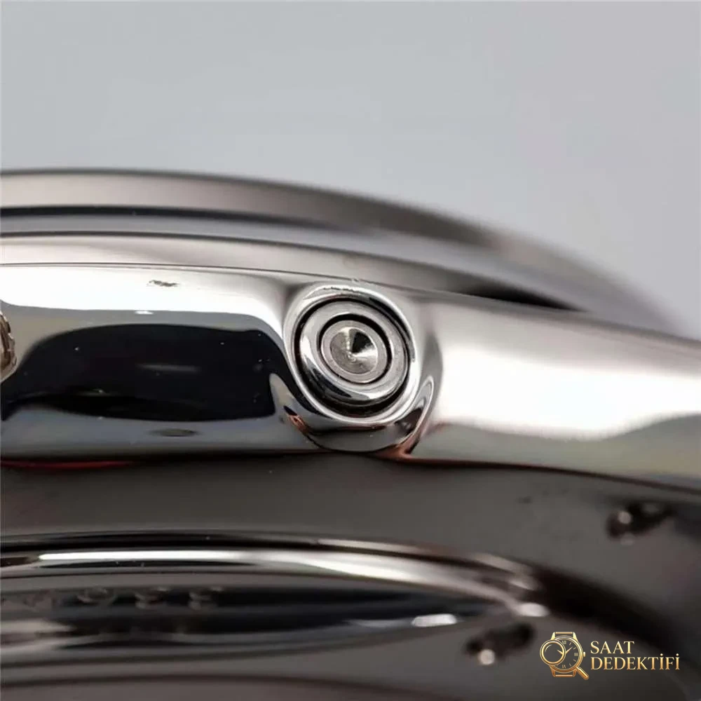 GF Factory Jaeger-LeCoultre Palyaço 1378420 saat incelemesi - Sade ve ağırbaşlı Jaeger-LeCoultre Master serisi - Genel Açı ve Estetik Duruş