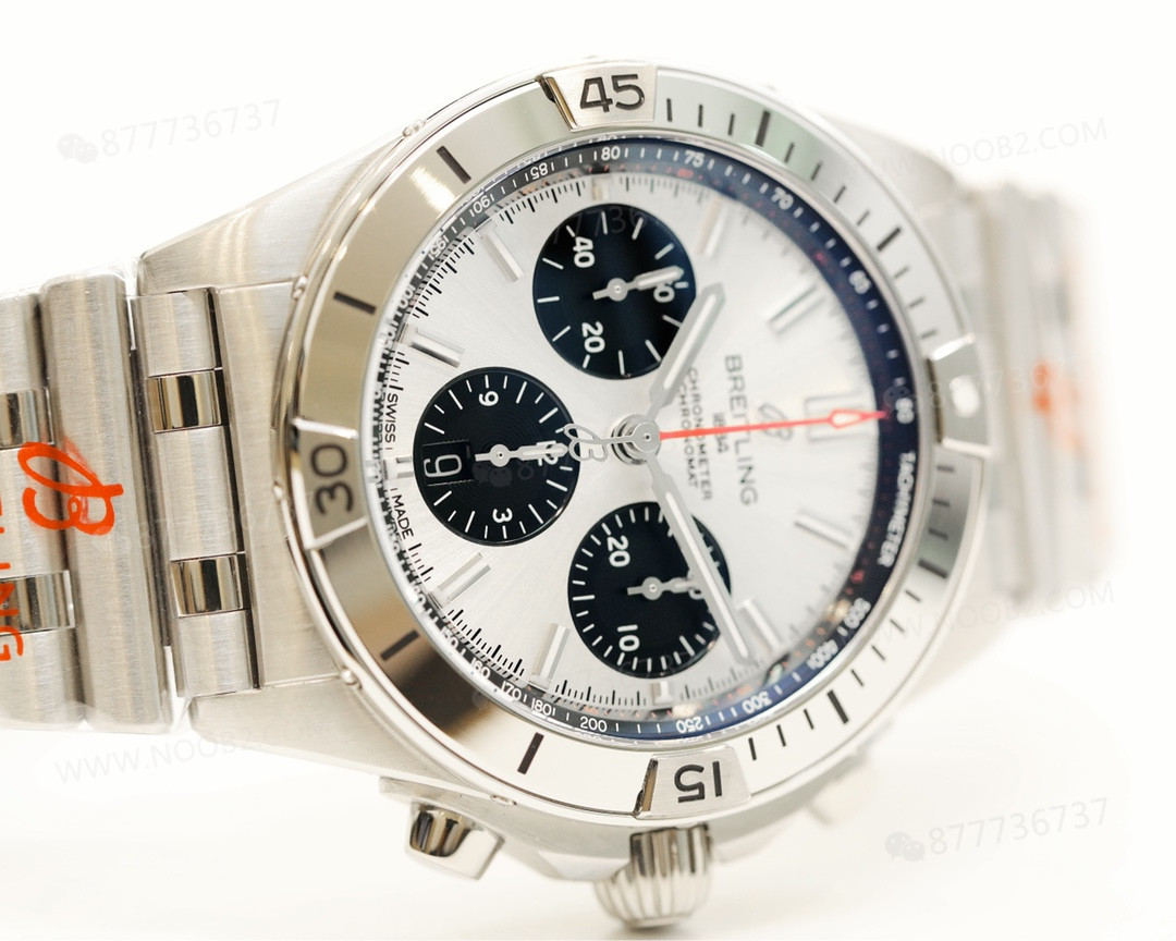 GF Factory Replika Breitling Chronomat retro mermi bilezikli 42 mm kronograf panda beyaz kadran — 3. fotoğraf