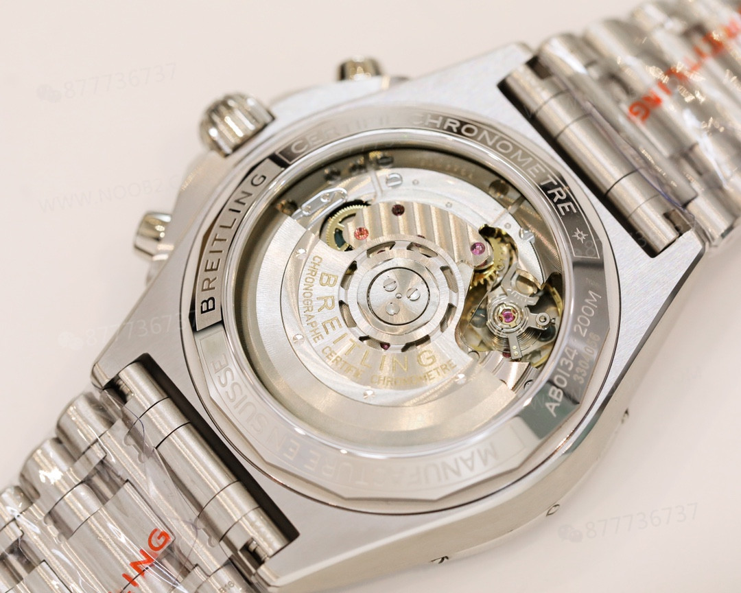 GF Factory Replika Breitling Chronomat retro mermi bilezikli 42 mm kronograf panda beyaz kadran — 8. fotoğraf