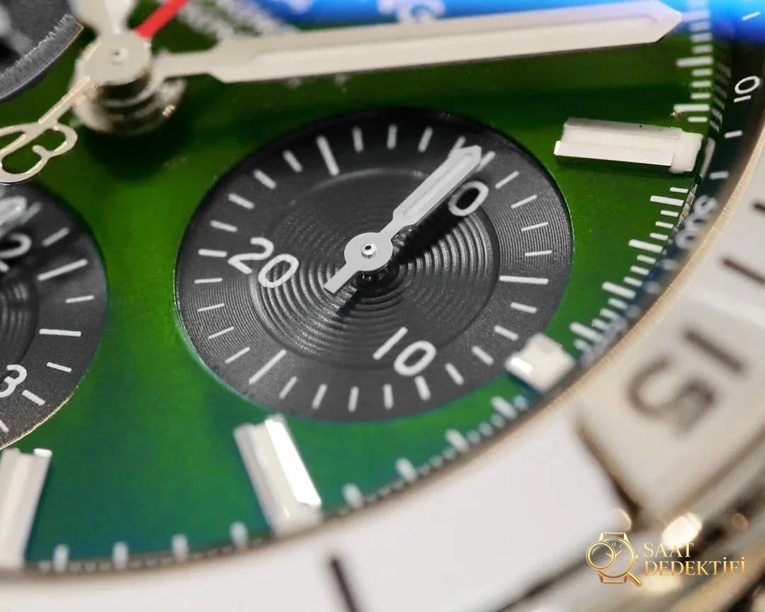 GF Factory Replika Breitling Chronomat Retro Mermi Bilezikli 42 mm Kronograf, Yarış Yeşili Kadran - Bilezik, Toka ve Klips Mekanizması