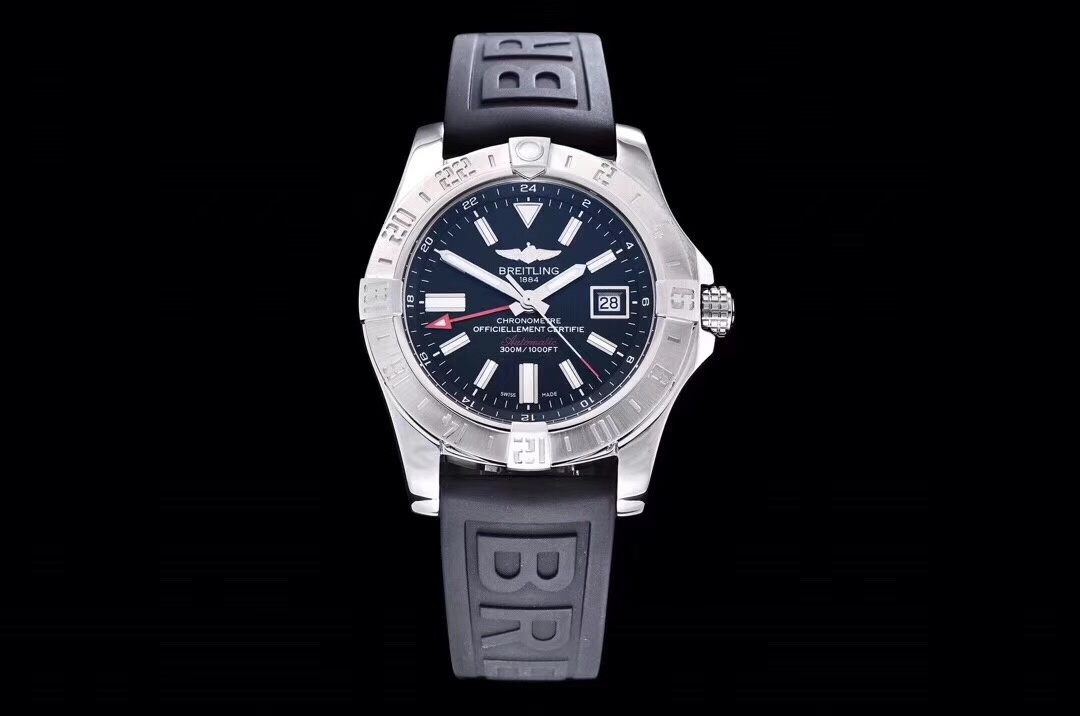 GF Factory V2 Breitling Avenger II GMT A3239011 güncellenmiş versiyon replika saat ile orijinal karşılaştırmalı inceleme — 13. fotoğraf