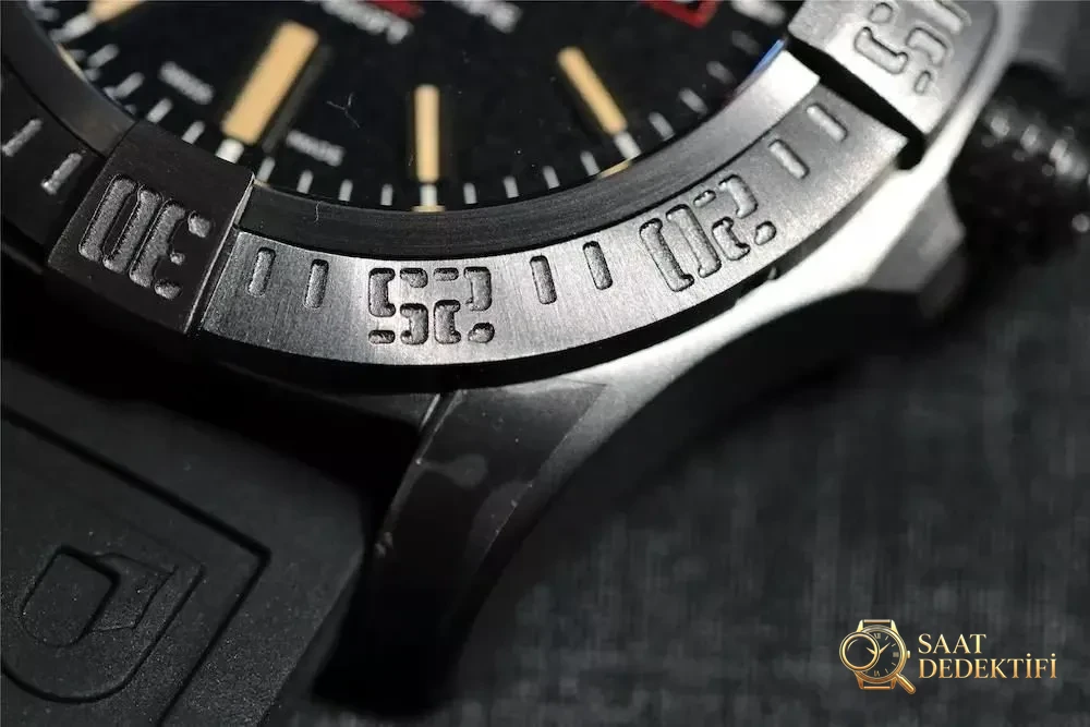 GF Factory V4 Breitling Blackbird Keşif Uçağı