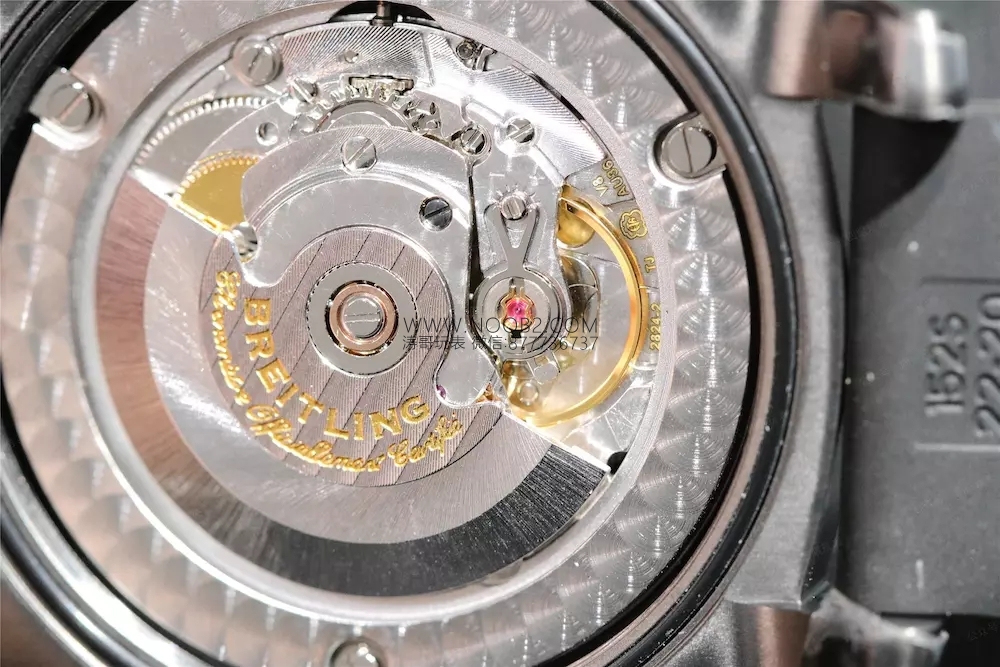 GF Factory V4 Breitling Blackbird Keşif Uçağı'nın Zayıf Noktaları Ne? Almaya Değer Mi? — 15. fotoğraf