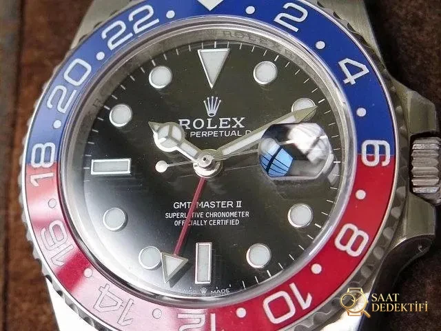 Réplique Rolex GMT-Master II Bleu Lunette Rouge
