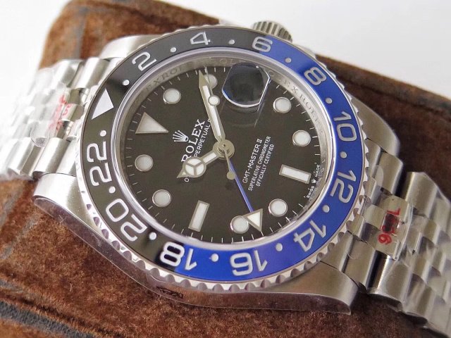 Jubilee Bilezikli Replika Rolex 126710BLNR