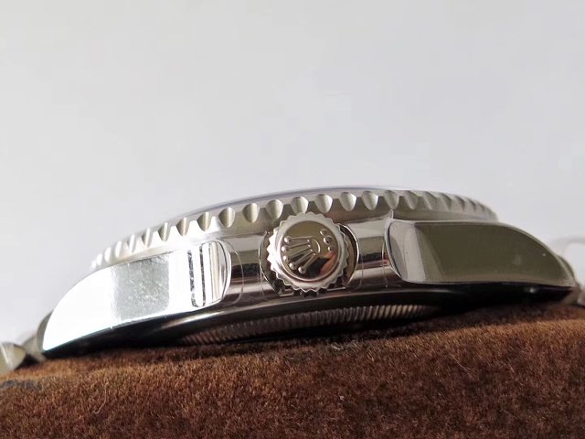 Rolex GMT-Master 126710BLNR Kurma Kolu