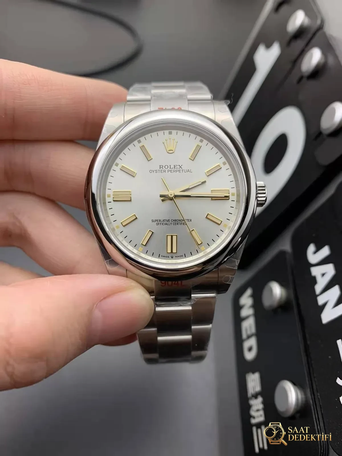 Rolex Oyster Perpetual 124300 GM Factory İncelemesi - Ön Görünüm ve Kasa Tasarımı