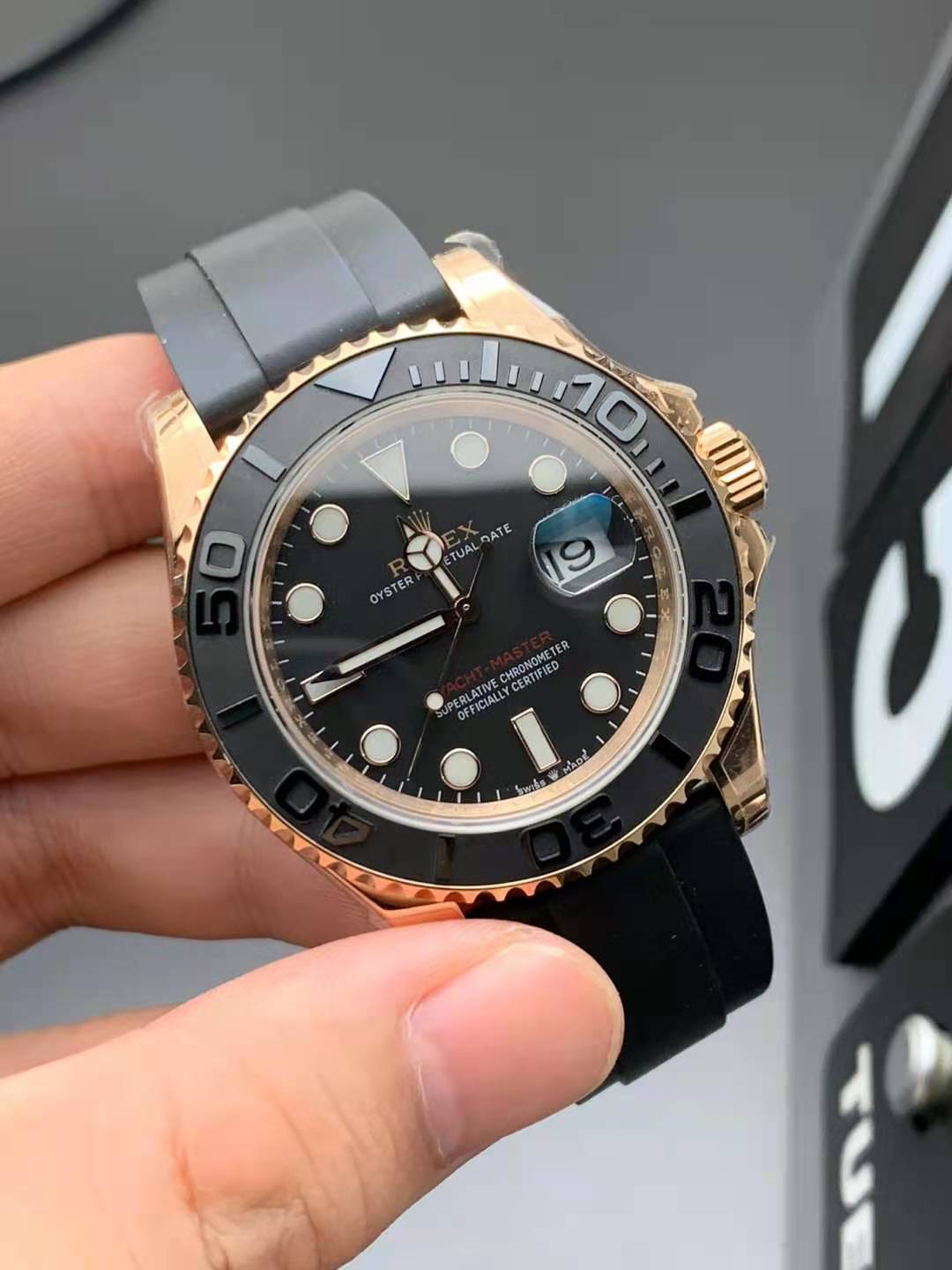 Replika Rolex YachtMaster 116655 Roze Altın