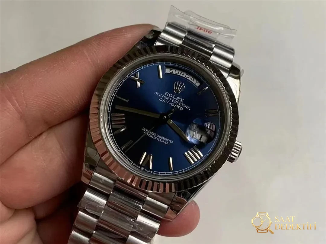 GM Factory Rolex Day-Date ağırlık dengelemeli versiyonu almaya değer mi? - Arka Kapak Gravür ve Seri Numarası