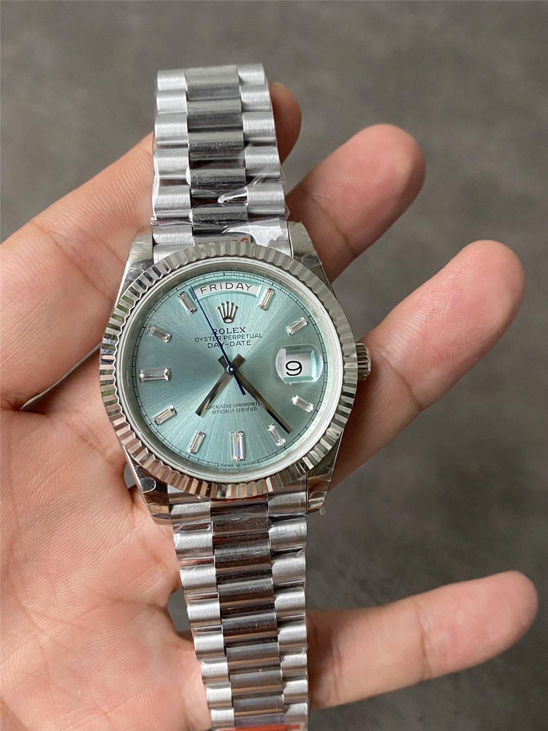 GM Factory Rolex Day-Date Buzul Mavisi Kadranlı Ağırlıklandırılmış Model ile Orijinali Arasında Kaç Gram Fark Var? — 1. fotoğraf