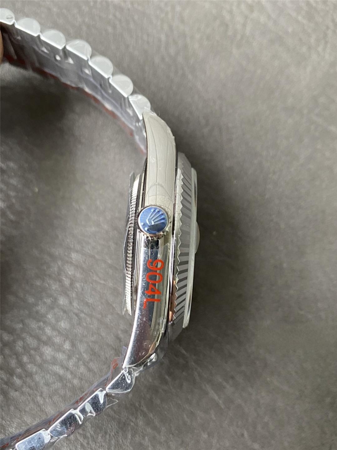 GM Factory Rolex Day-Date Buzul Mavisi Kadranlı Ağırlıklandırılmış Model ile Orijinali Arasında Kaç Gram Fark Var? — 5. fotoğraf