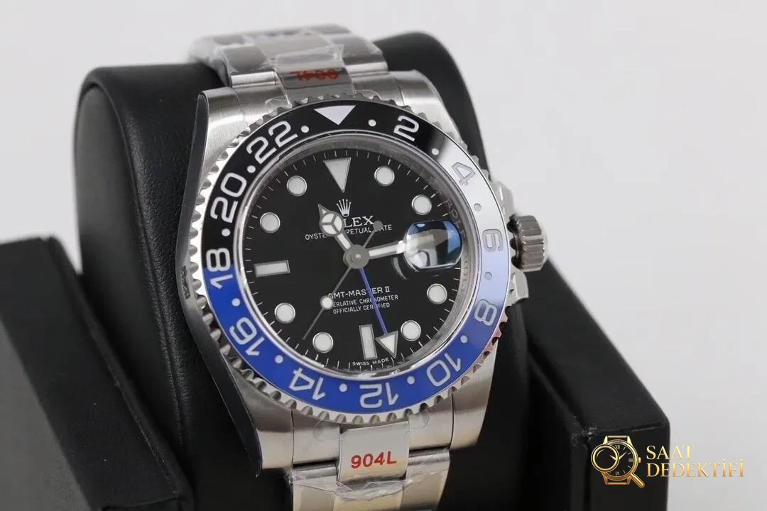 GM Factory Rolex GMT-Master II siyah-mavi kola bezel 3186 mekanizma V2 nihai versiyon beş boncuklu üç sıralı bilezik replika saat - Kasa Profili ve Kurma Kolu İncelemesi