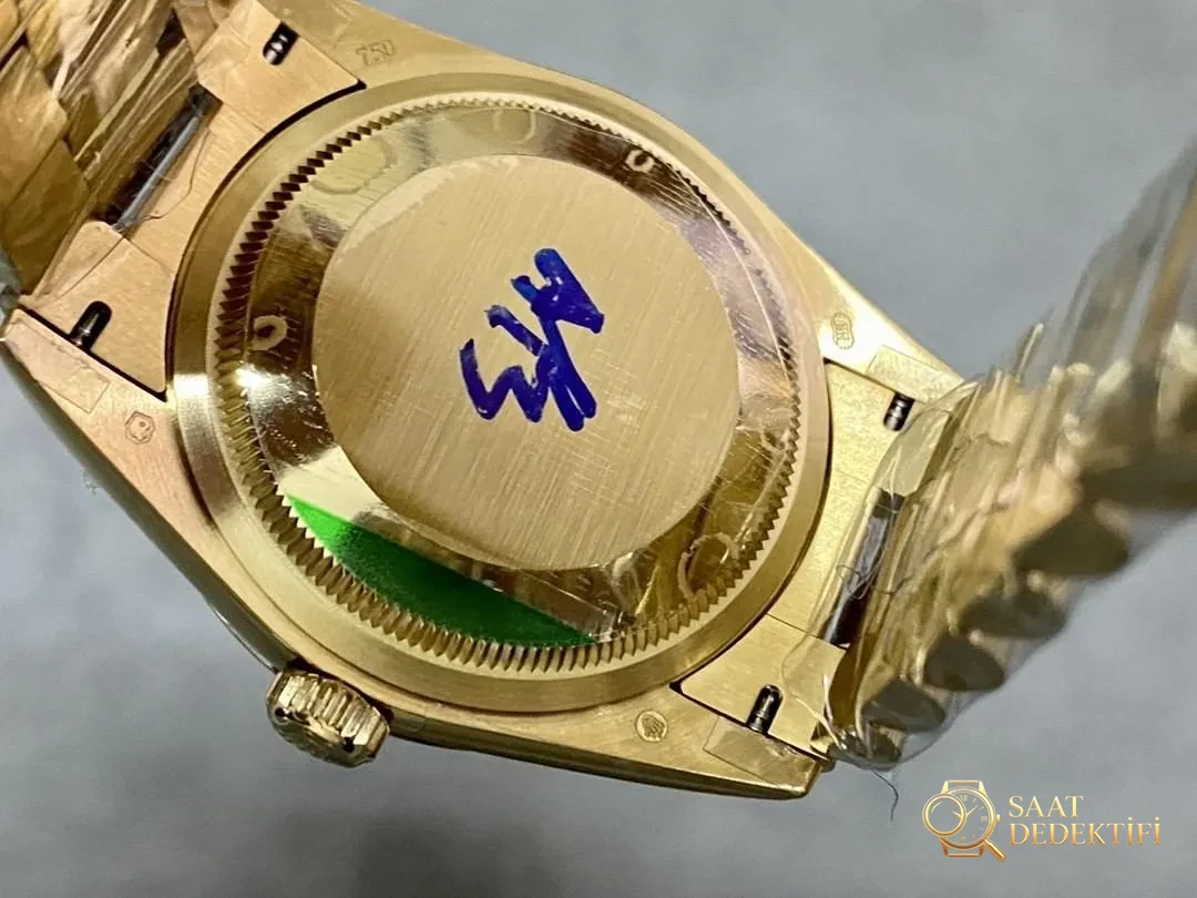 Каково качество изготовления копии Rolex Day-Date 18038 с простым циферблатом? - Макро-циферблат и индексное качество изготовления